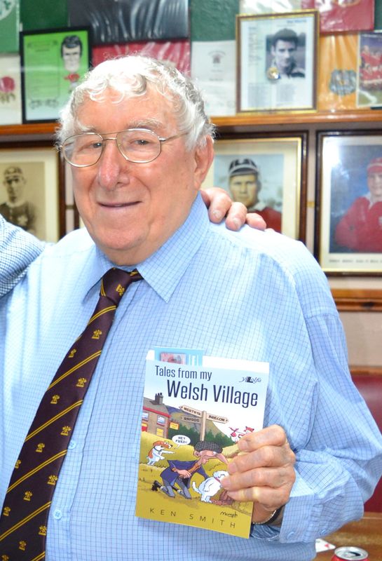 A picture of Ken Smith